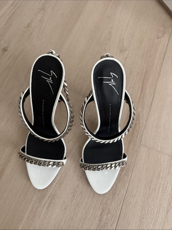 Giuseppe Zanotti Shoes - Giuseppe Zanotti White Slide Sandals with Silver Chain Trim
